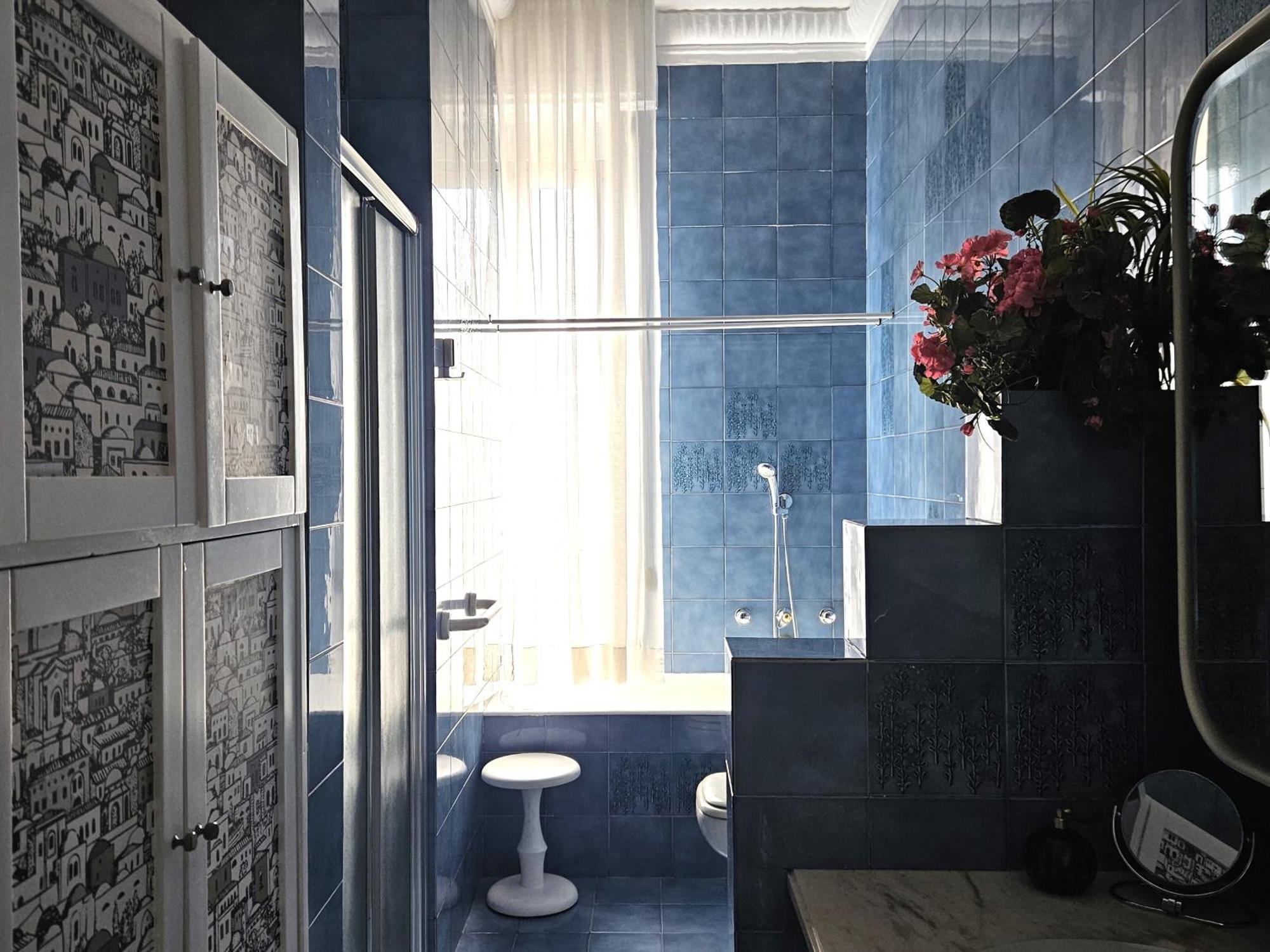 Homegallery - Elegante Appartamento Milanese Ngoại thất bức ảnh