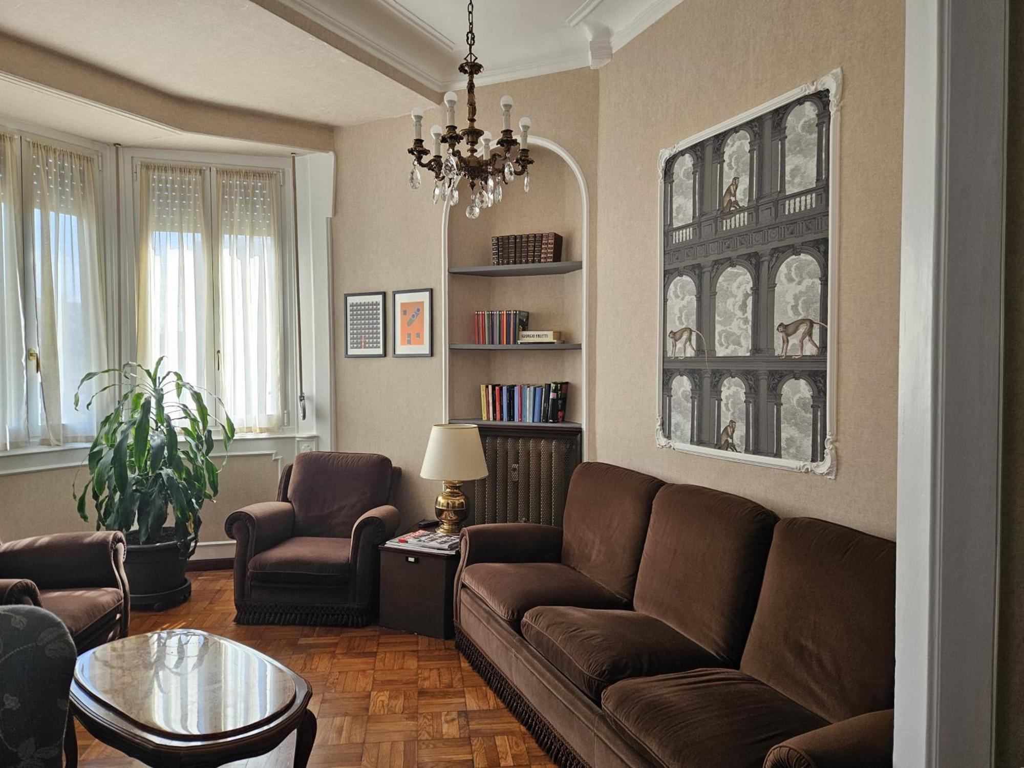 Homegallery - Elegante Appartamento Milanese Ngoại thất bức ảnh